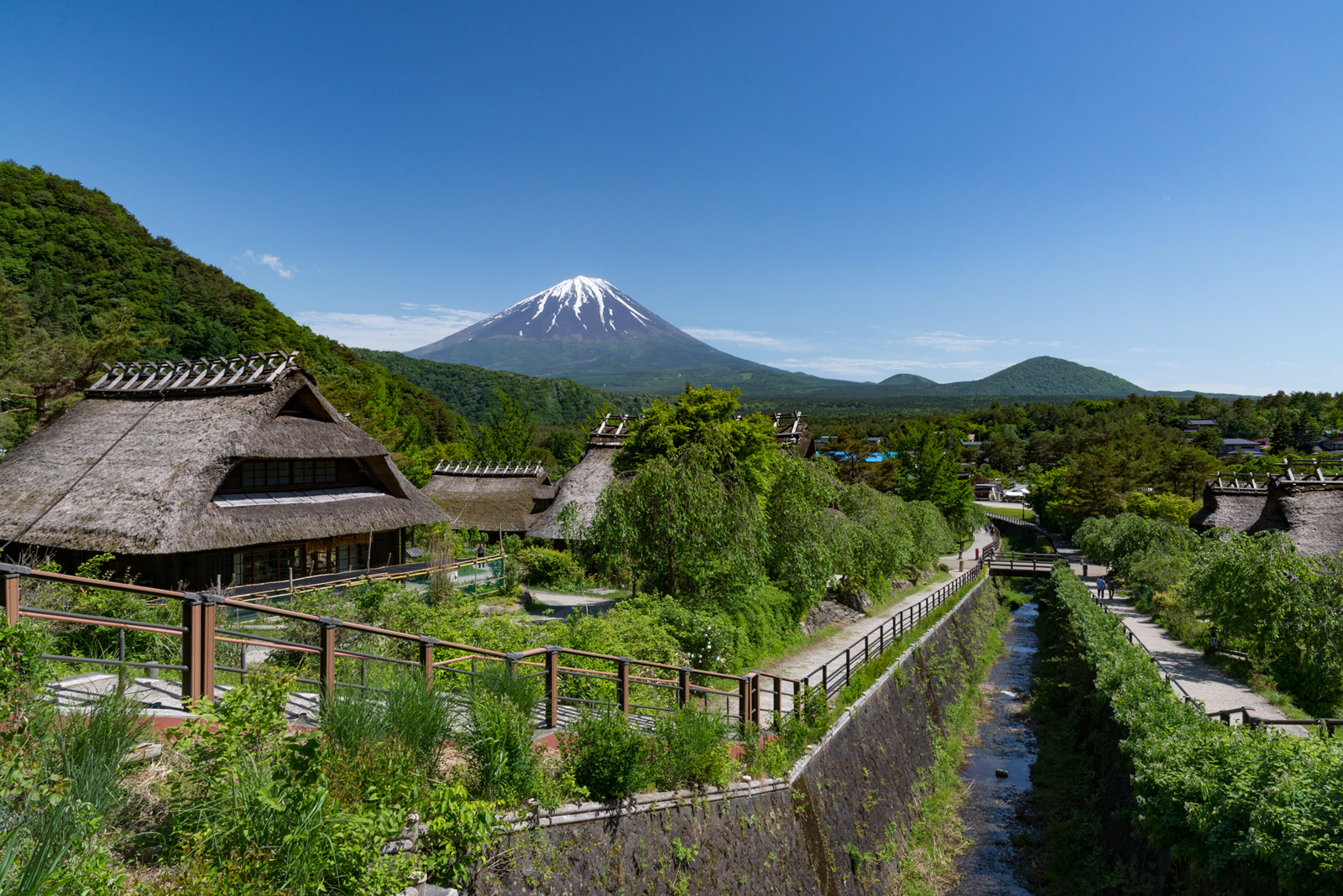 壊滅から蘇った富士の茅葺き集落！西湖いやしの里根場の魅力と完全攻略