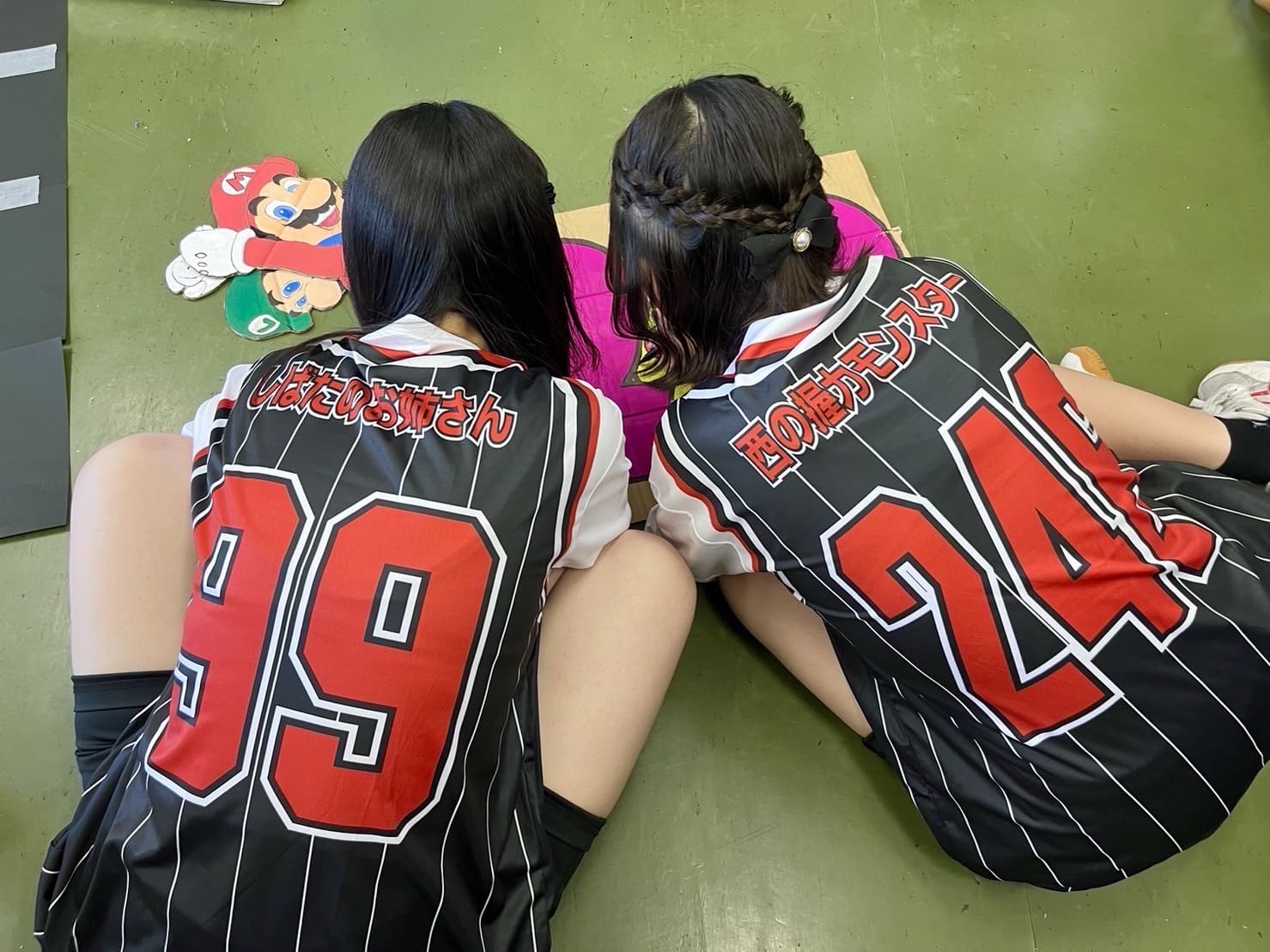 【2026年】クラスTシャツ背ネーム決定版！被らないネタ＆ペア文字集