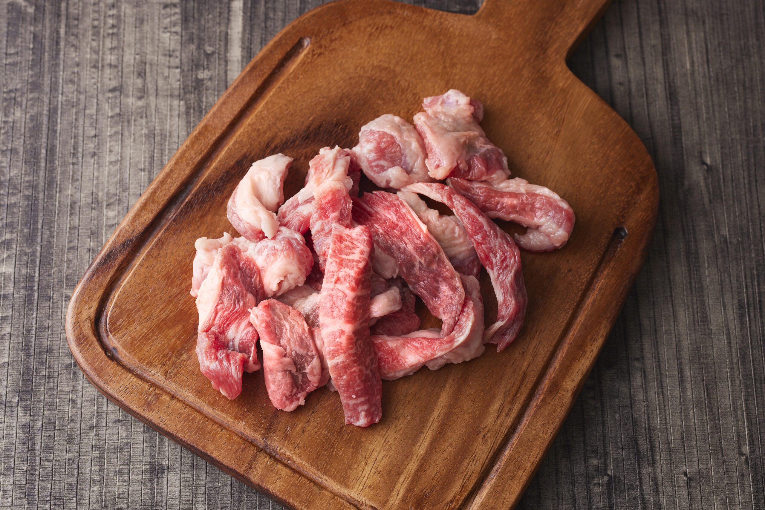 岡山・津山名物「そずり肉」とは？部位の秘密と絶品鍋レシピ・通販情報