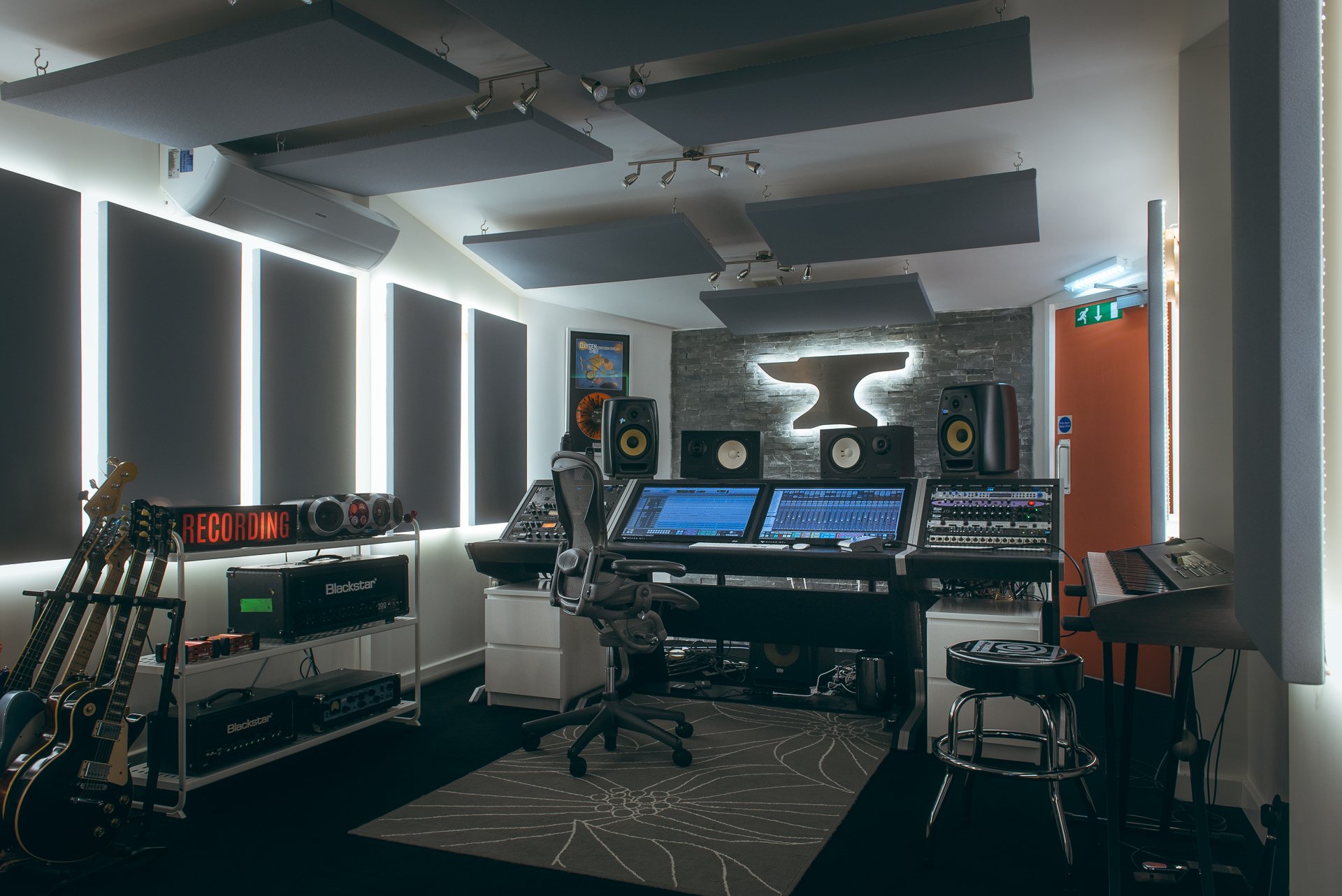 The Studio Wizard: Inside the Work of Producer Oli Jacobs
