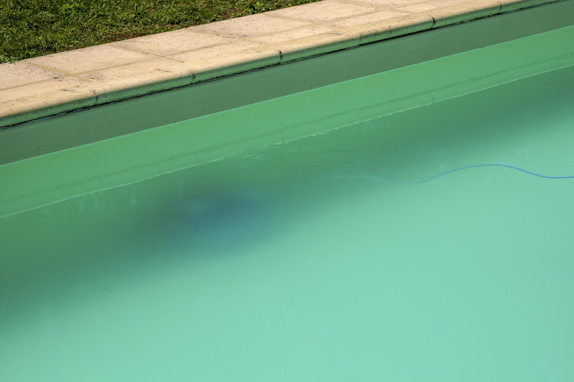 What Is Still Water in a Pool
