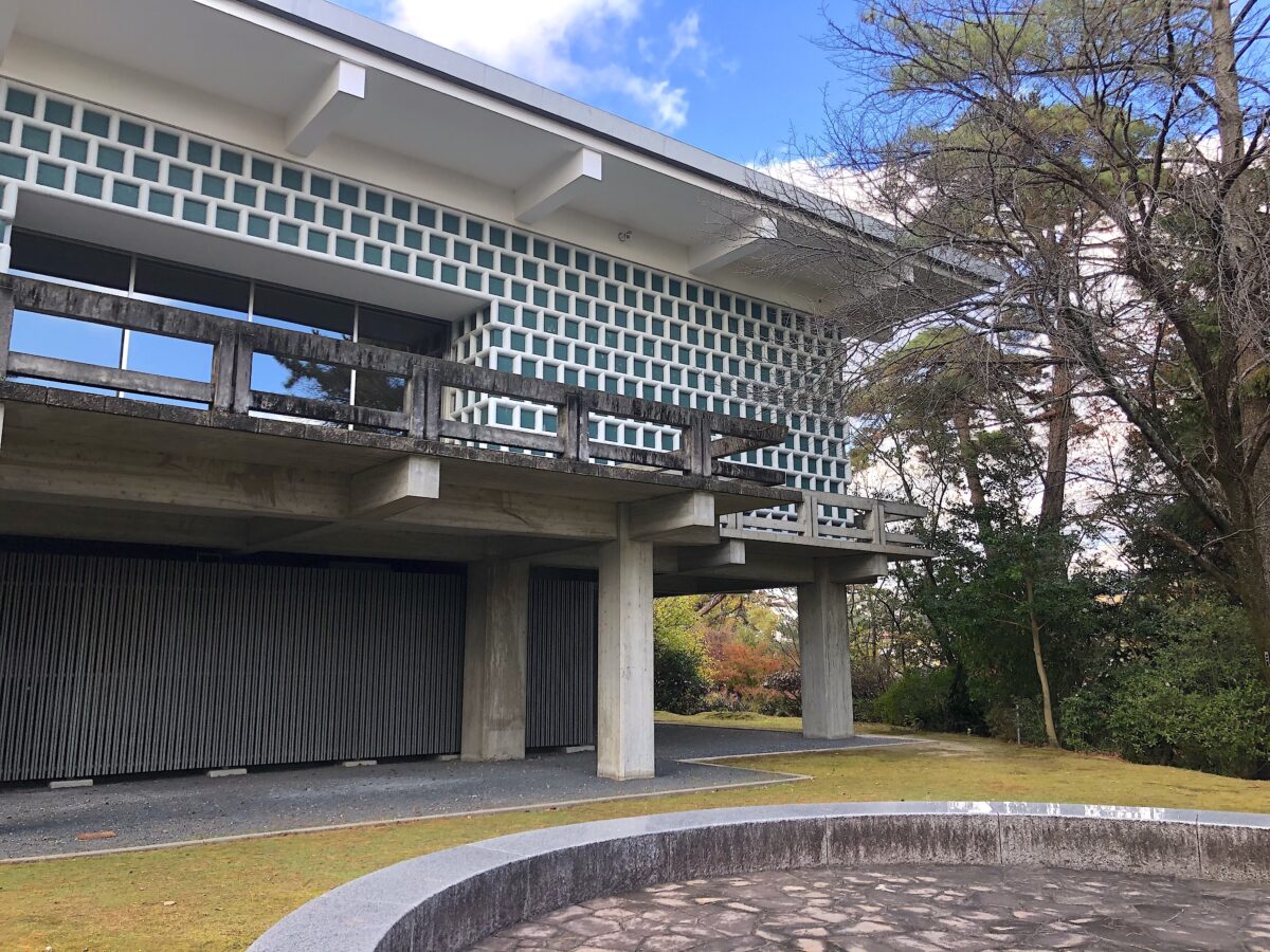 なぜ大和文華館は名建築と呼ばれるのか？国宝と四季の庭園を徹底解説
