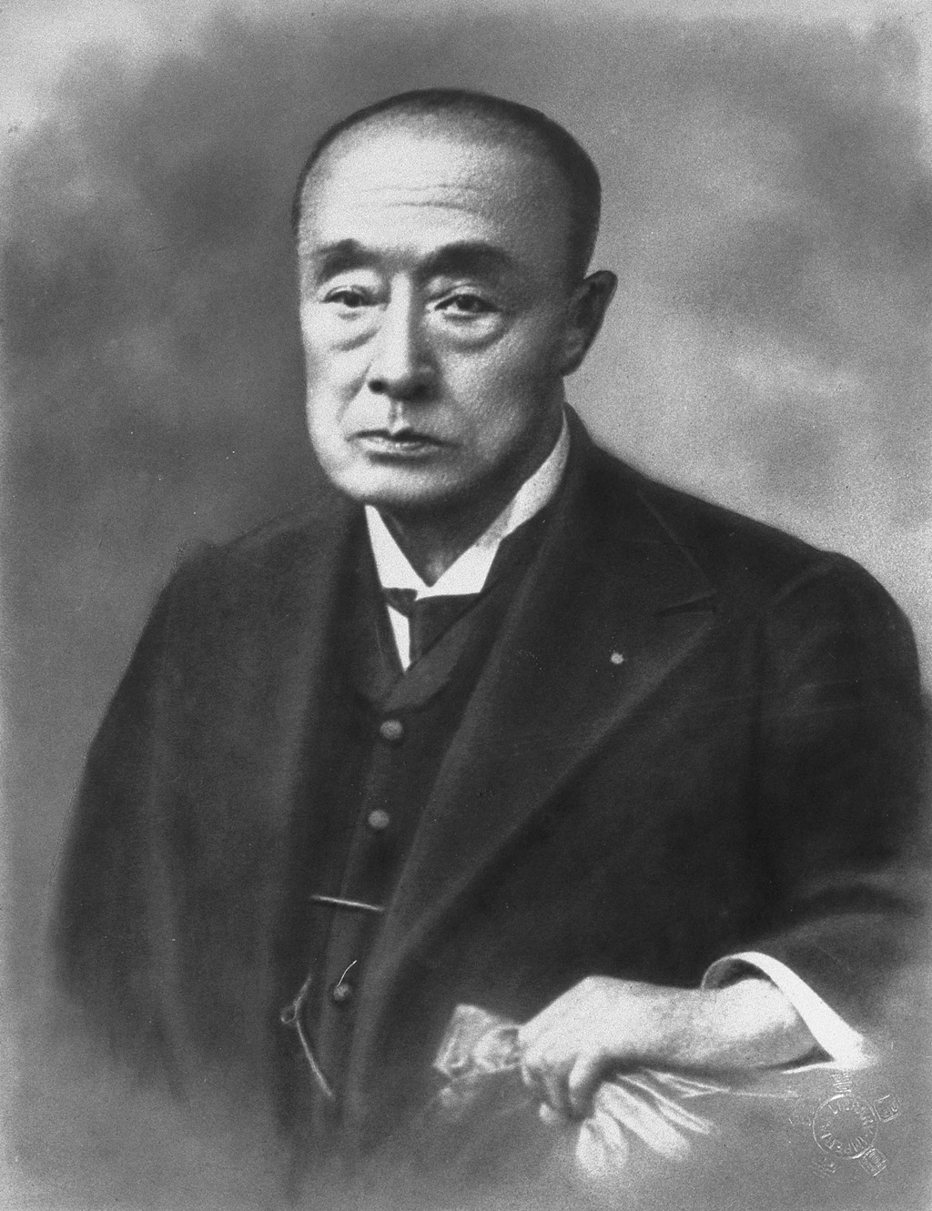 徳川慶喜の写真がイケメンと話題！軍服姿の真相と晩年カメラ趣味の全貌