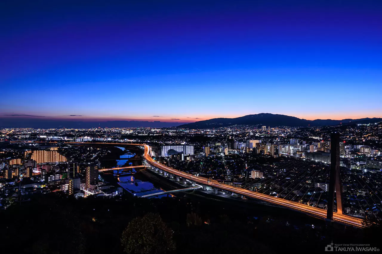 五月山の夜景を完全攻略！秀望台の絶景から通行規制まで徹底解説