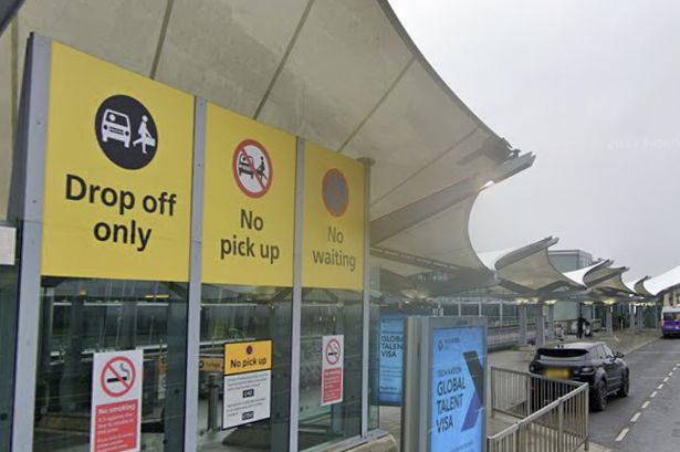 Heathrow Airport Drop off Terminal 4