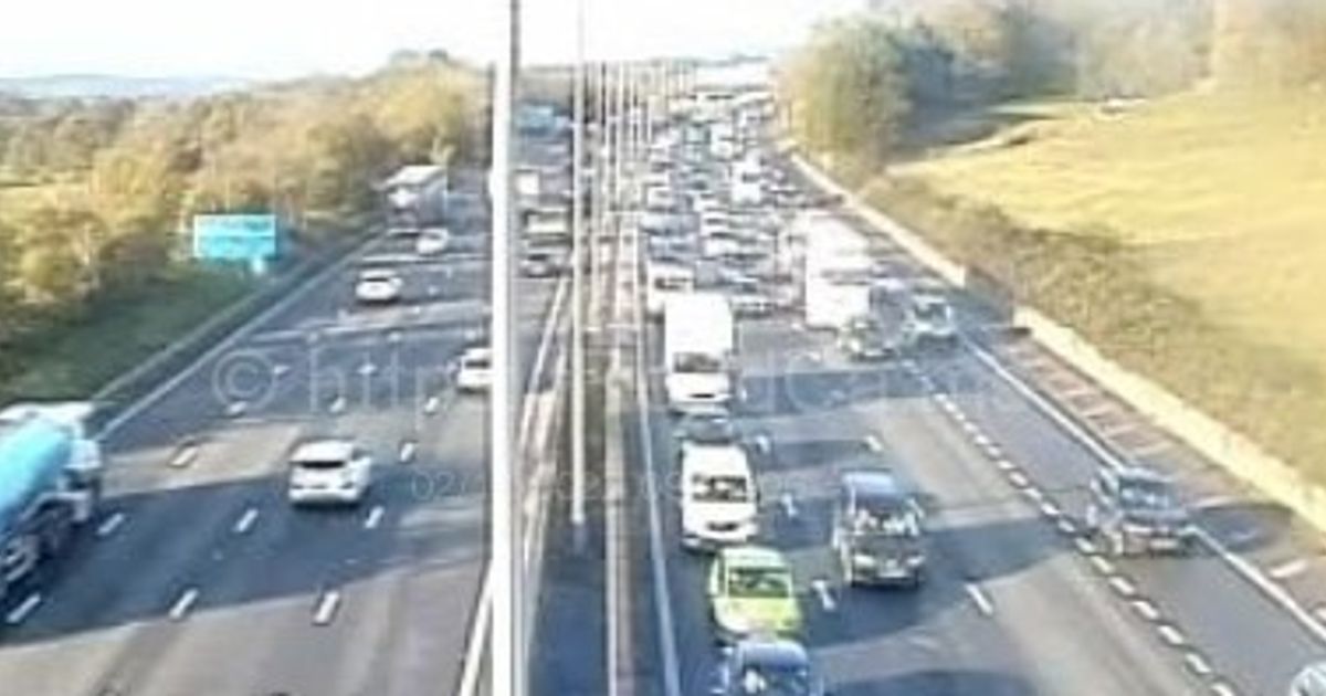 M25 Crash Near Godstone Closes Lanes Causing Significant Delays