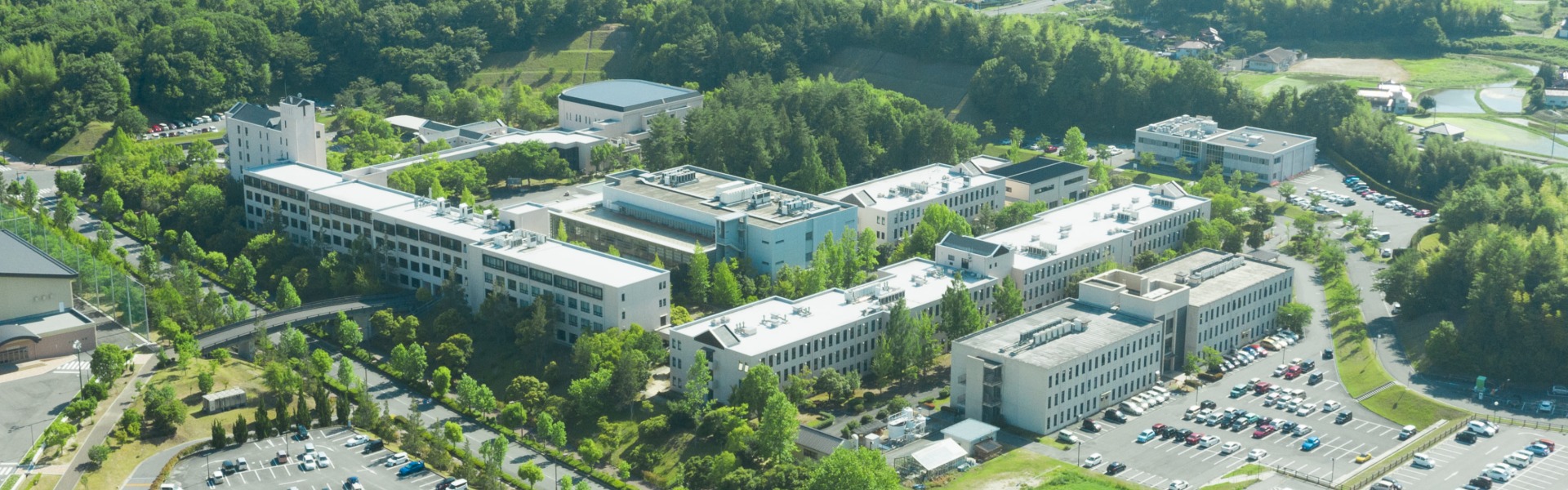 近畿大学工学部のリアルな評判と偏差値！なぜ広島？理工学部との違いと就職力