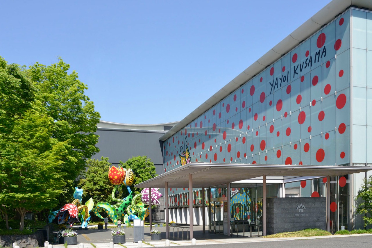 松本市美術館の草間彌生完全攻略！見どころ・所要時間と混雑回避術