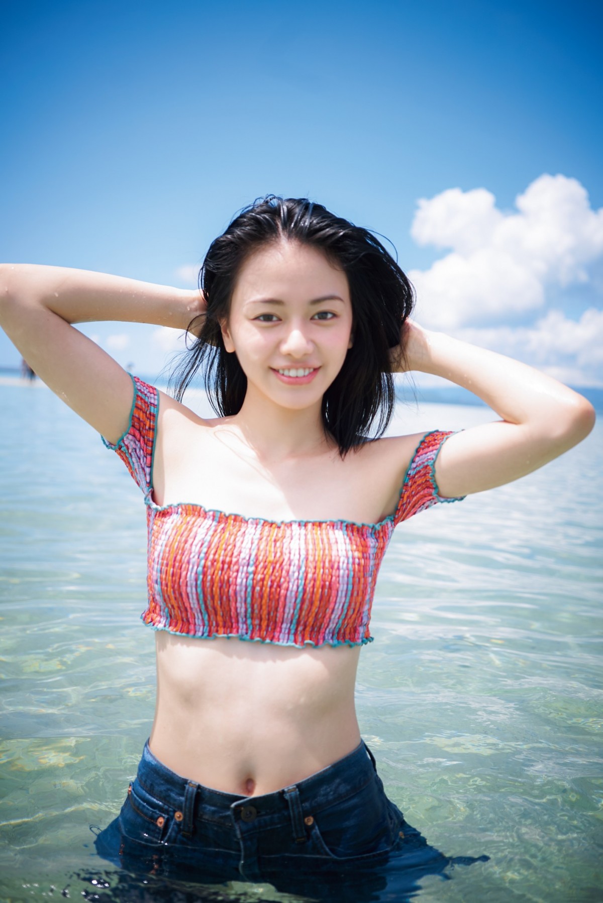 【2026最新】山本舞香の推定カップ数と美腹筋！体型維持の極意