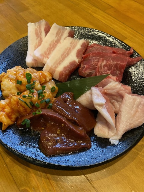 八幡の焼肉食べ放題を徹底比較！黒毛和牛と穴場個室の神コスパ