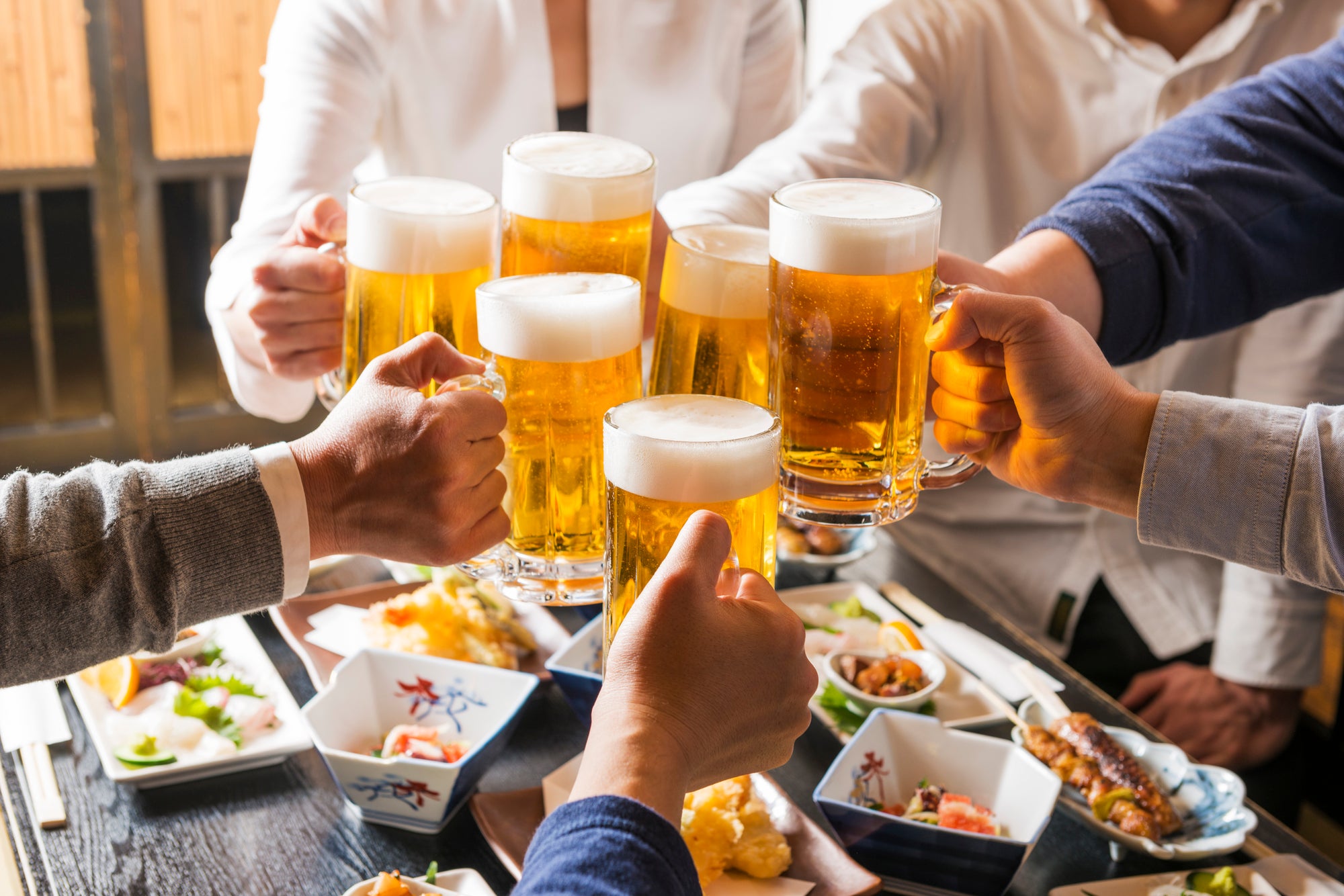 飲み会離れの真相と対策！角を立てない断り方＆2026最新マナー