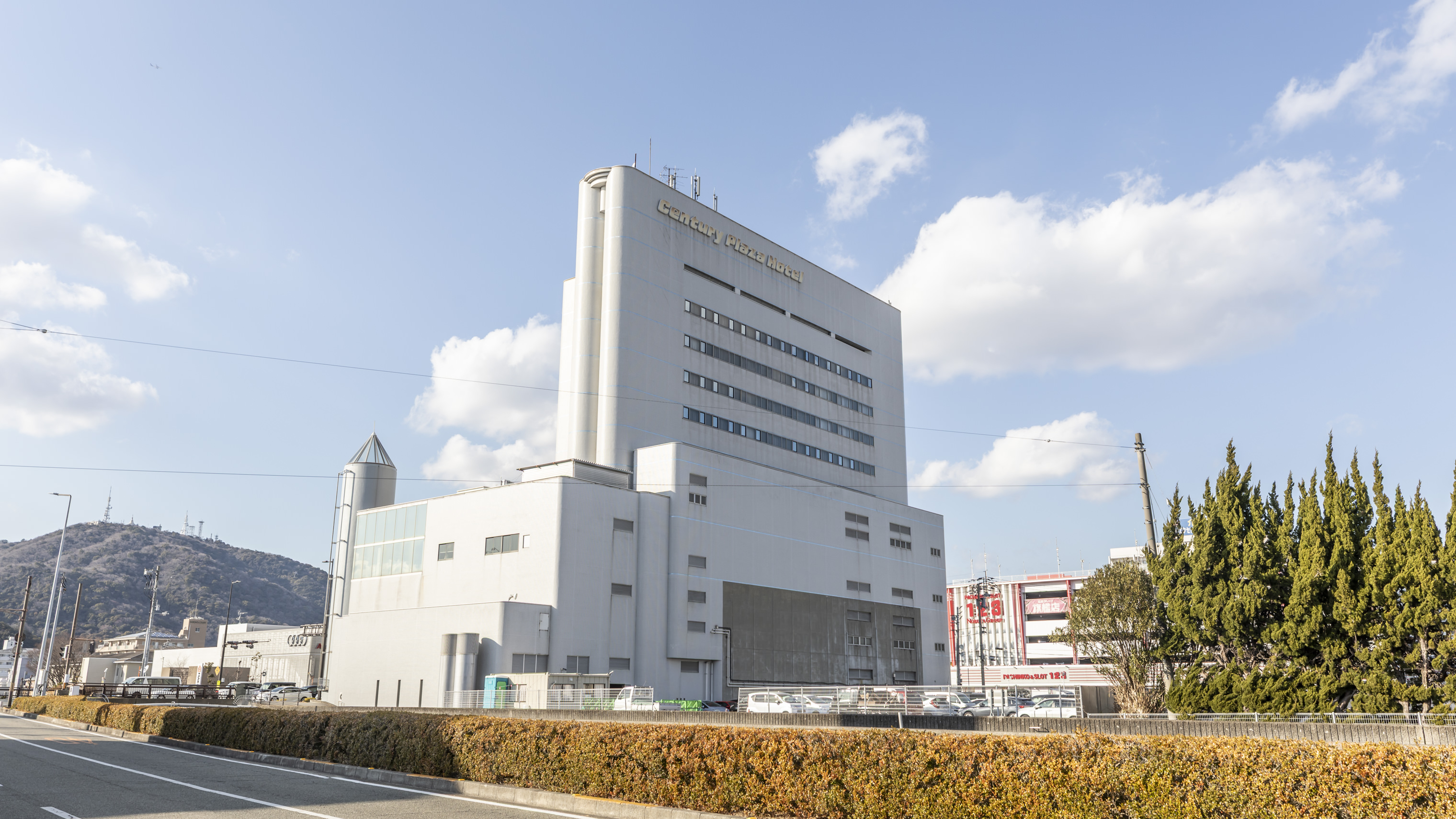 センチュリープラザホテルの評判と噂の真相｜閉館説やバイキング実態