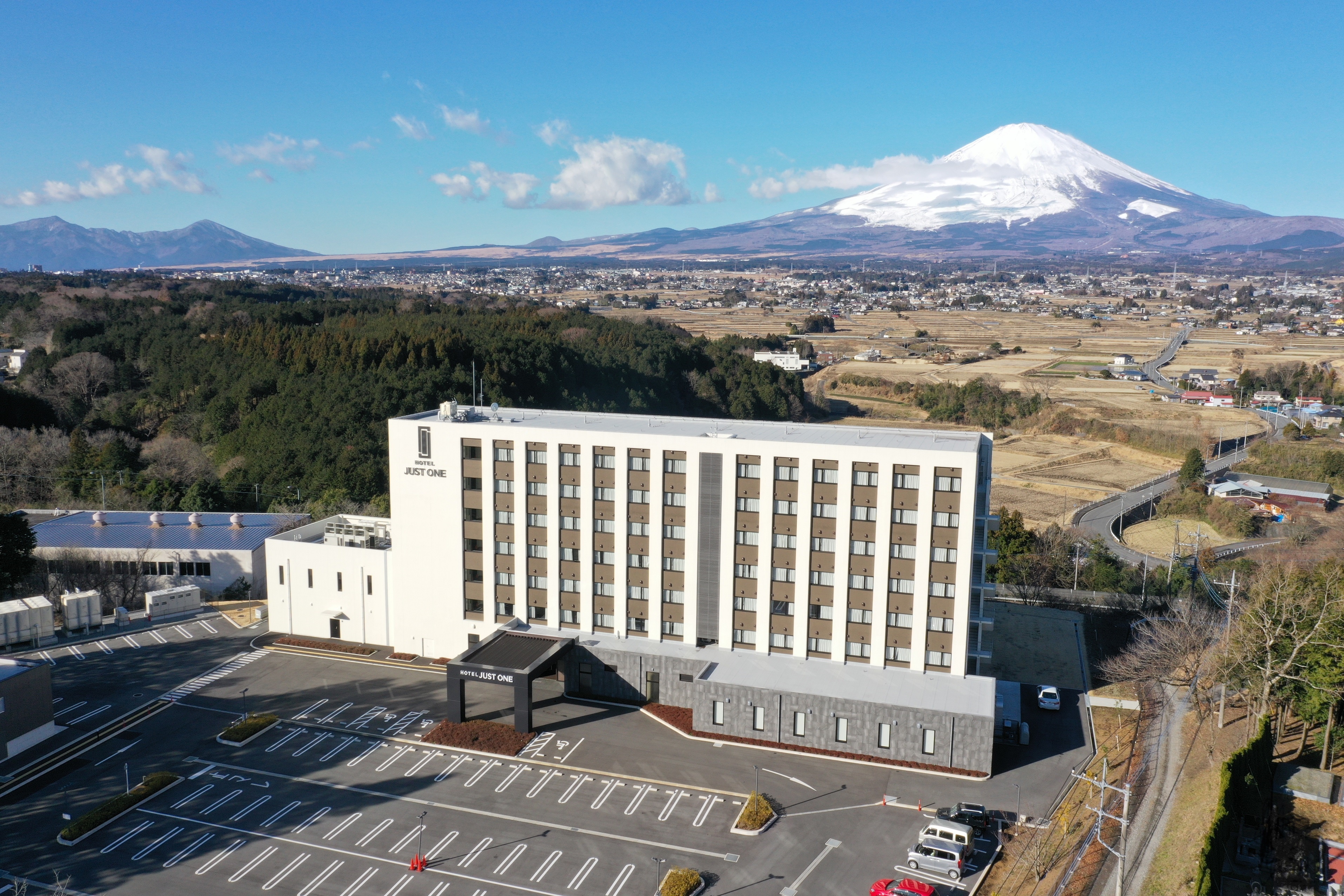富士山絶景とモータースポーツ！富士小山の隠れ家ホテル徹底解剖