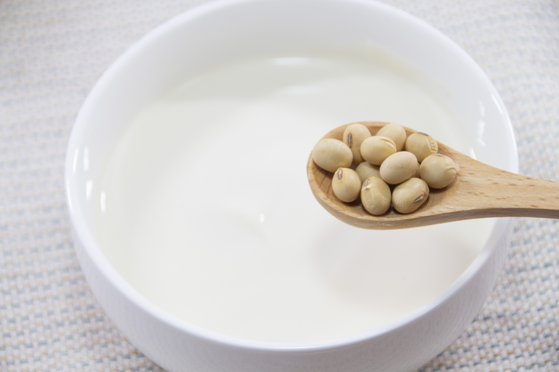 豆乳ヨーグルトは危険？ホルモンや乳がんへの影響と安全な適量を徹底検証