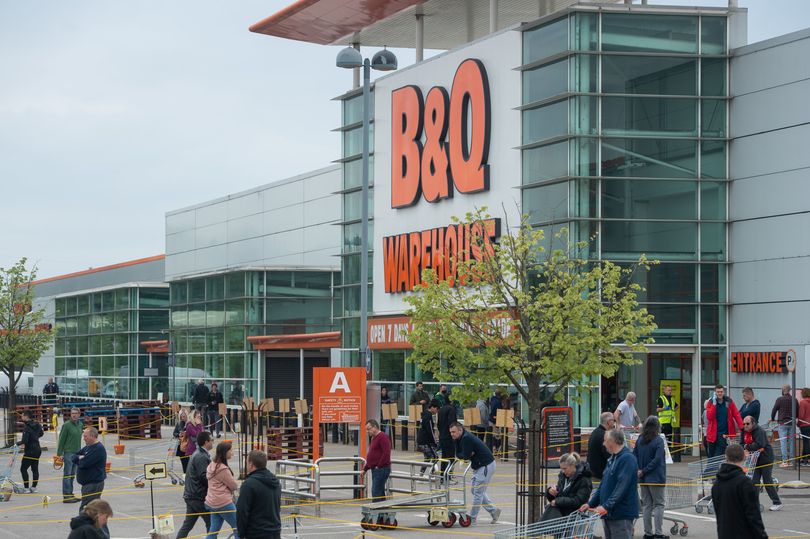 B and Q Bank Holiday Opening