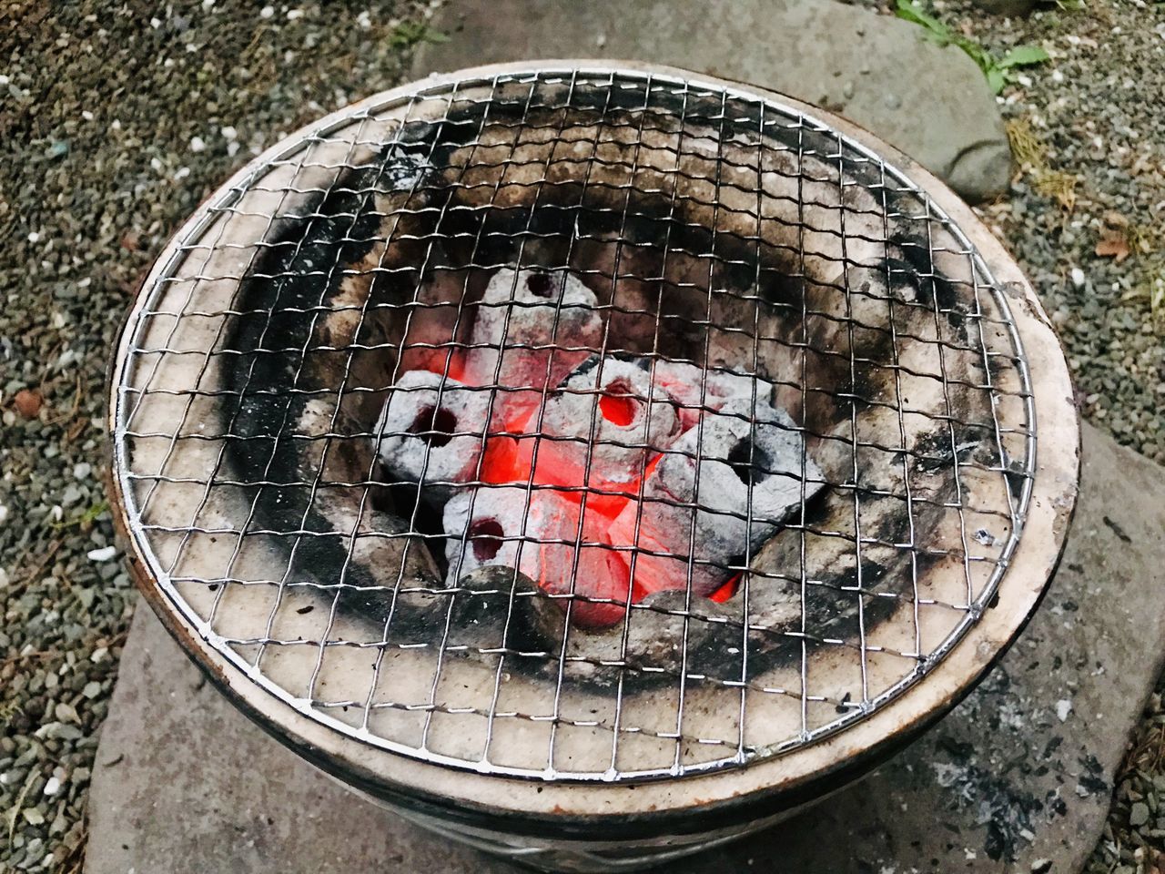七輪焼肉が圧倒的に旨い理由とは？自宅やベランダで煙を防ぐ極意