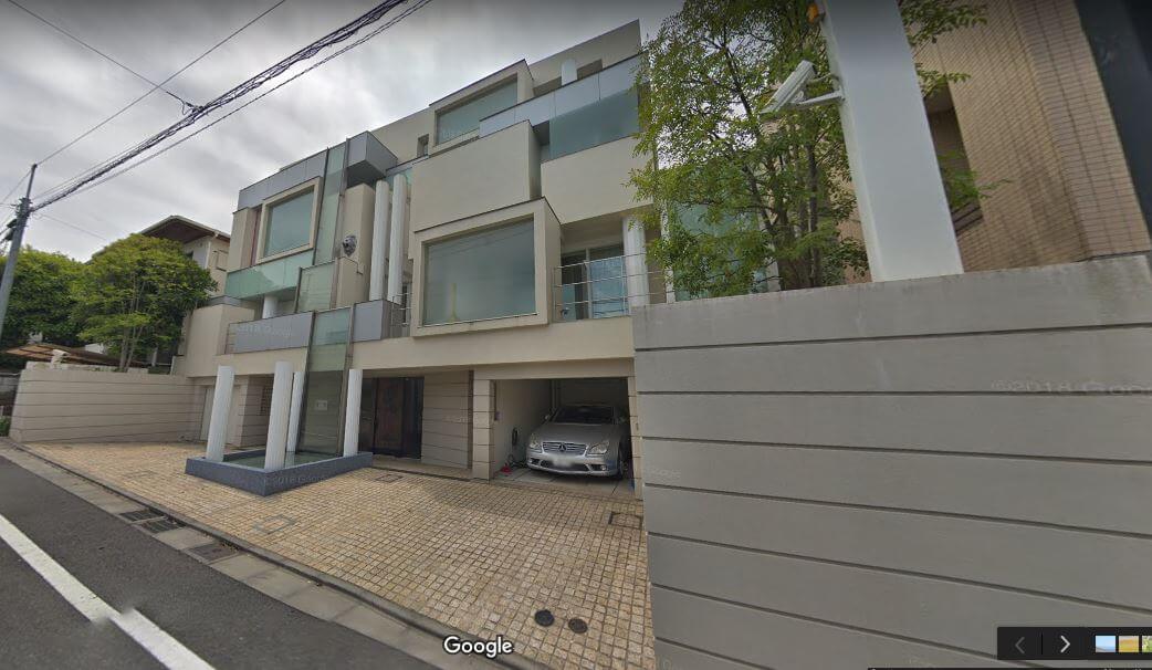 尾田栄一郎の豪邸自宅を徹底解剖！サメのトイレと汽車が走る夢の城
