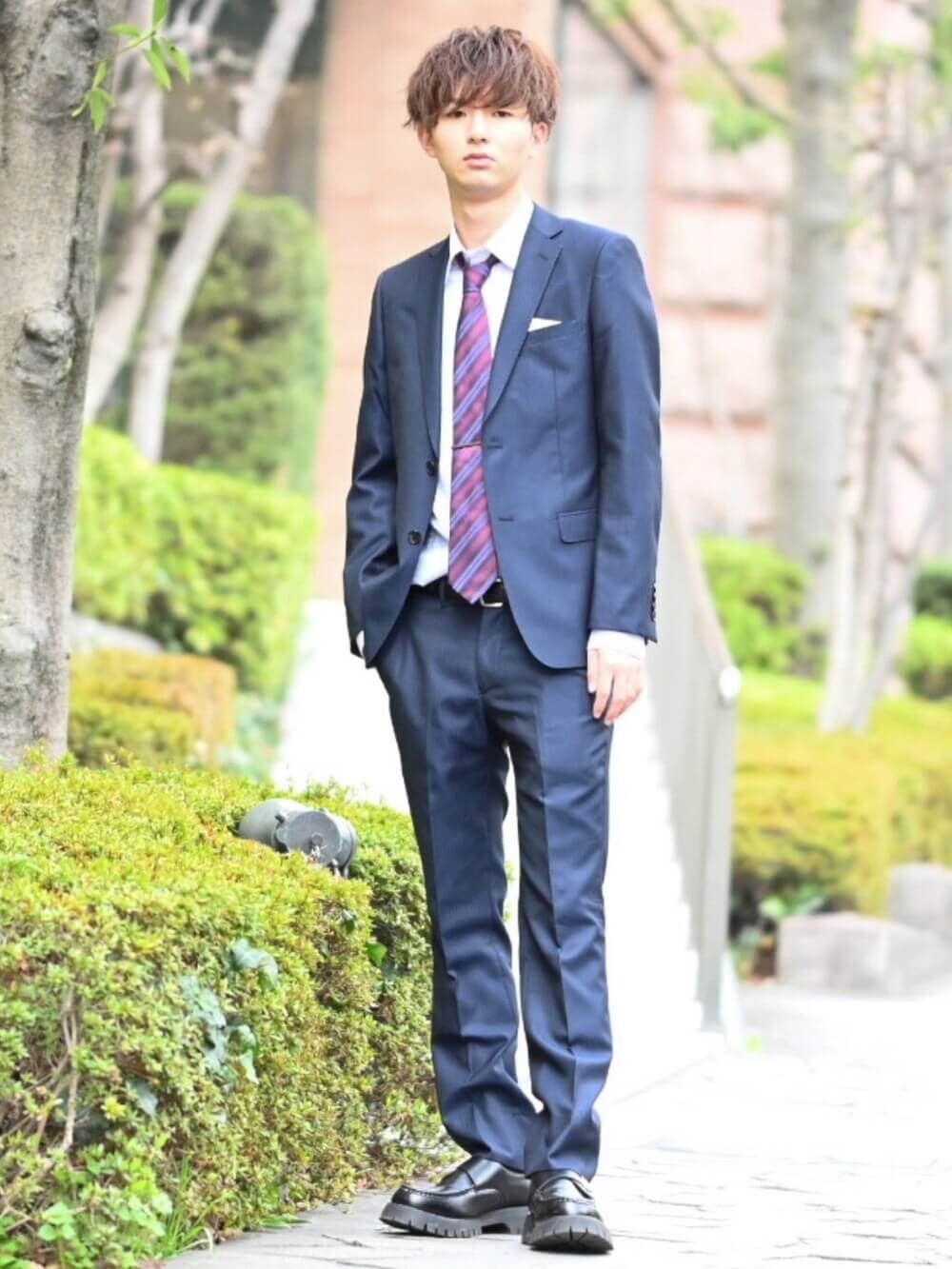 大学入学式で失敗しない男子スーツ選び！最新人気トレンドと着こなし術