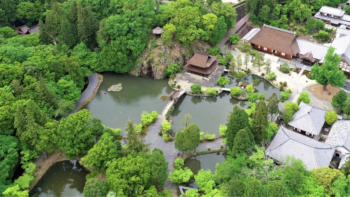 虎渓山永保寺の絶景が人々を惹きつける理由｜国宝と名勝庭園の真価
