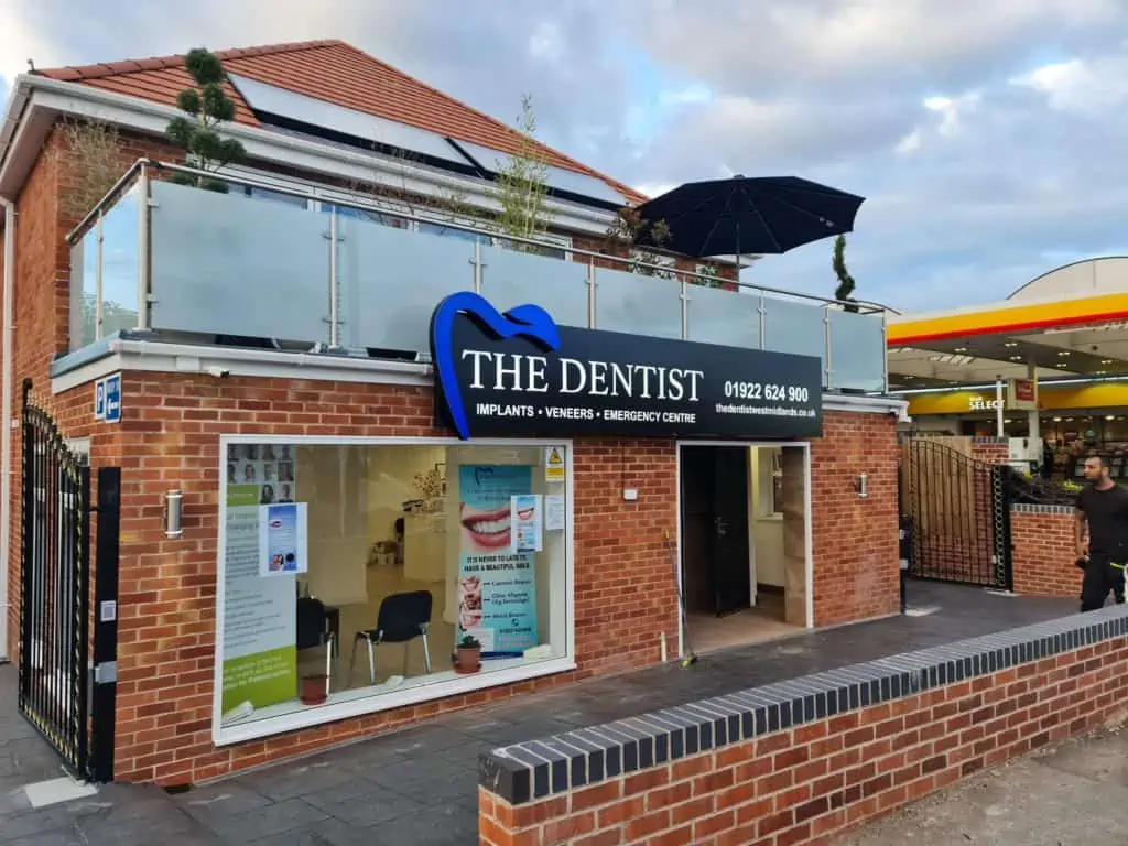 The Dentist Implants Veneers Emergency Center