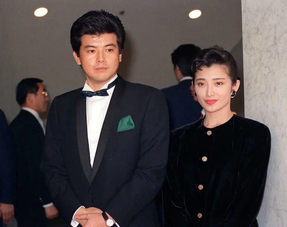 山口百恵と三浦友和の現在｜引退から40年、理想の夫婦が紡ぐ真実