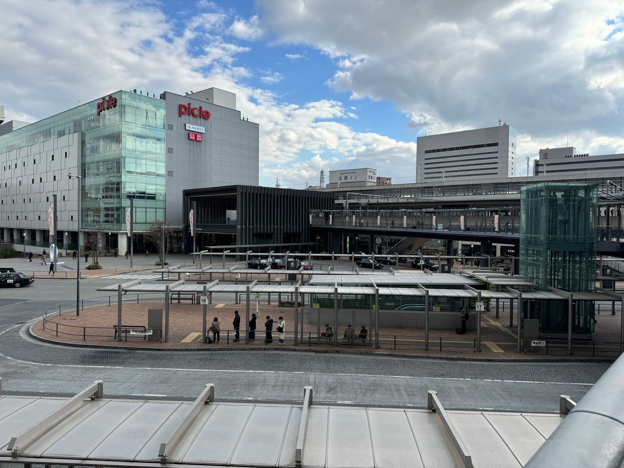 2026年、姫路駅が凄まじい変貌を遂げている：城下町の玄関口から未来型「滞在拠点」へ進化する現場を追う