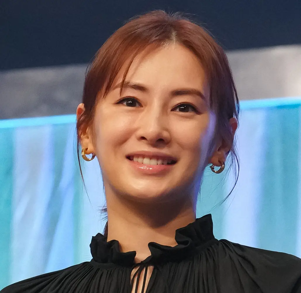 北川景子が「かわいい」と称賛され続ける理由｜昔と現在の美の軌跡