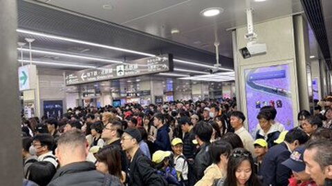 【2026年最新】大混雑の展望台へ並ばず入る方法！「スカイツリー当日券裏ワザ」と裏ルートを徹底取材