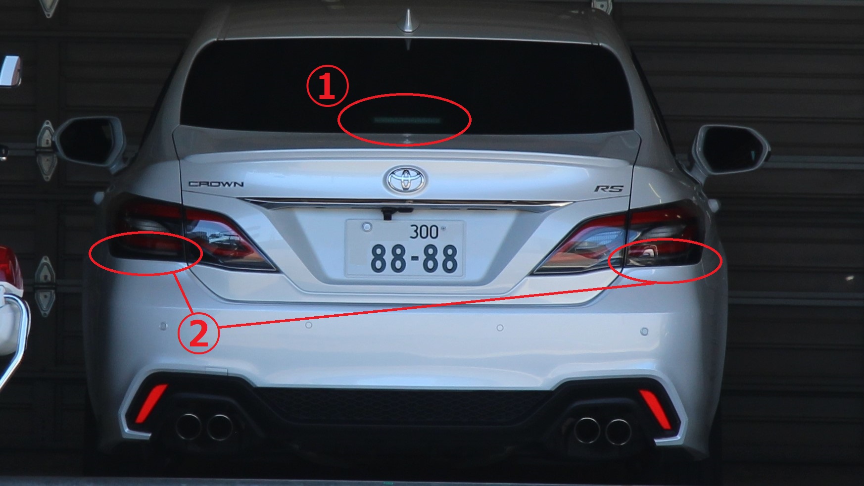 覆面パトカー見分け方2026！高速や一般道で一瞬で見抜く決定打
