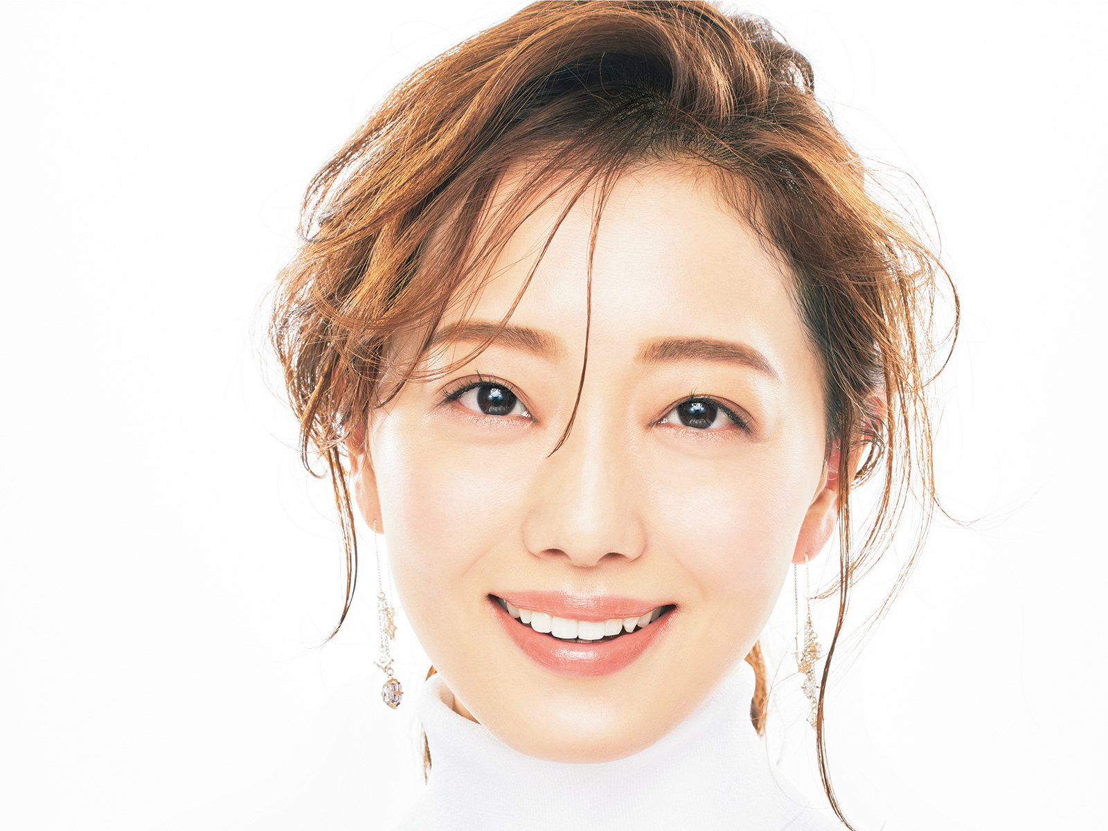 宝塚娘役の光と影！歴代トップ抜擢の真相と2026年最新人事のリアル