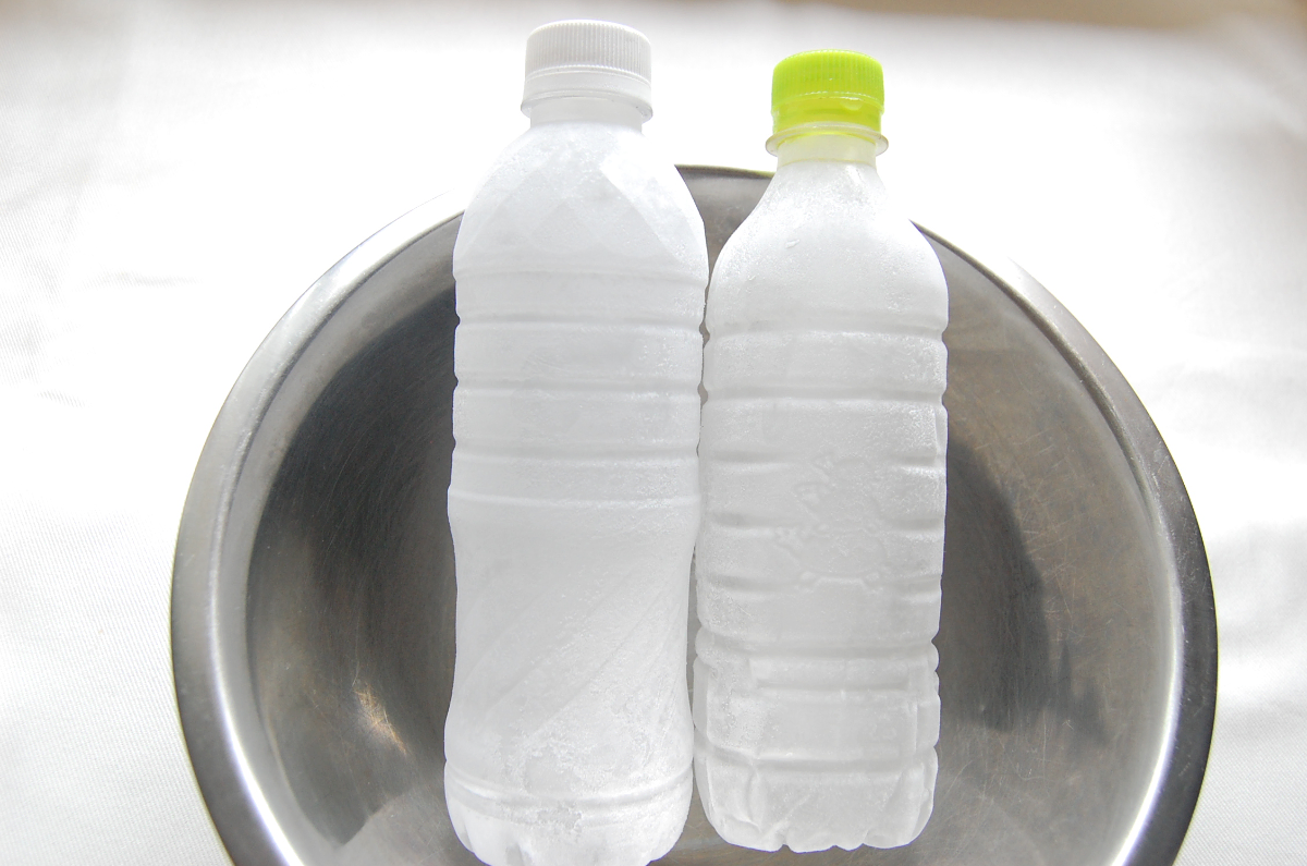 凍らせたペットボトルの除湿＆冷却効果の真実と破裂を防ぐ裏技
