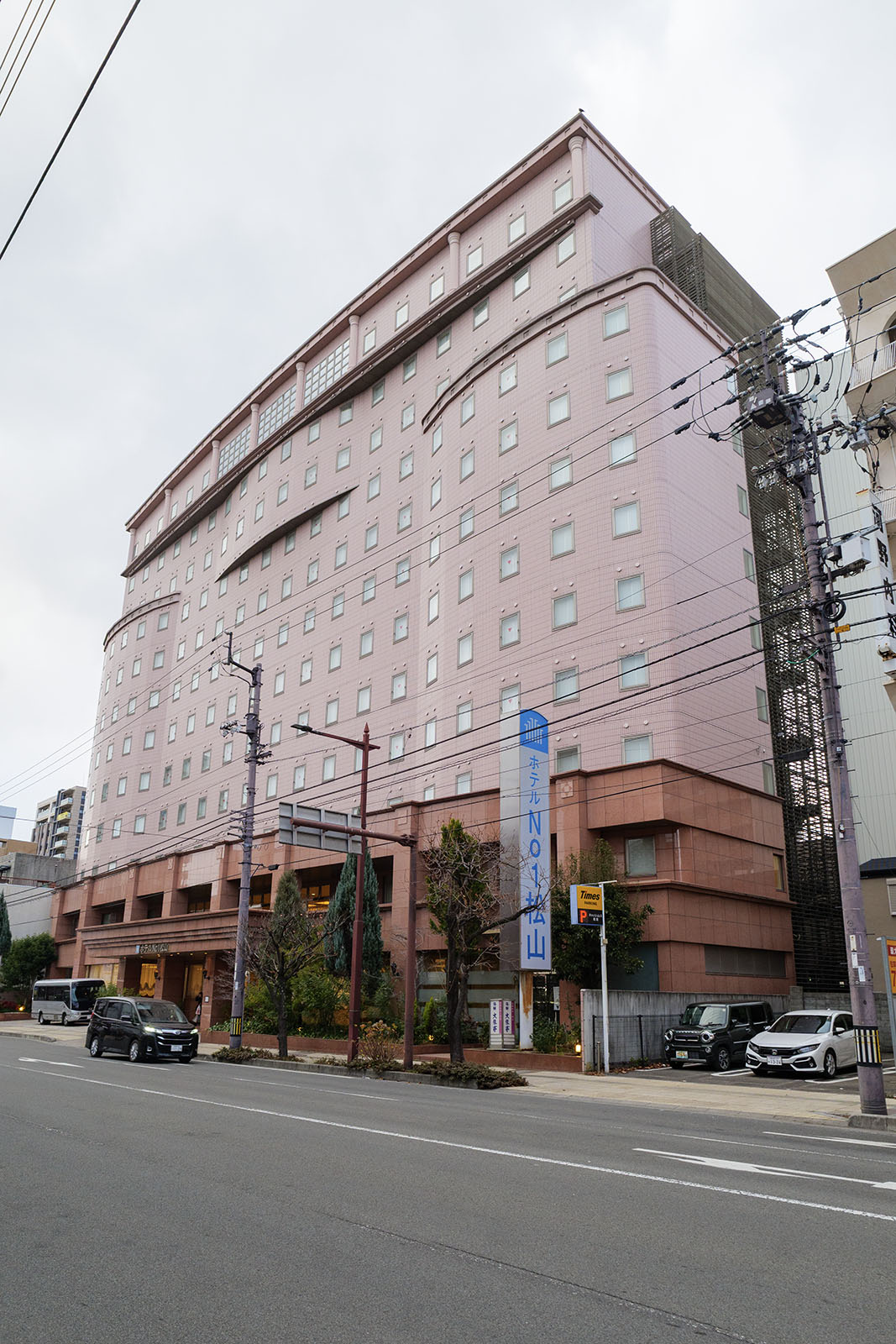 ホテルNo.1松山の評判は？絶景露天風呂と朝食バイキングを徹底検証