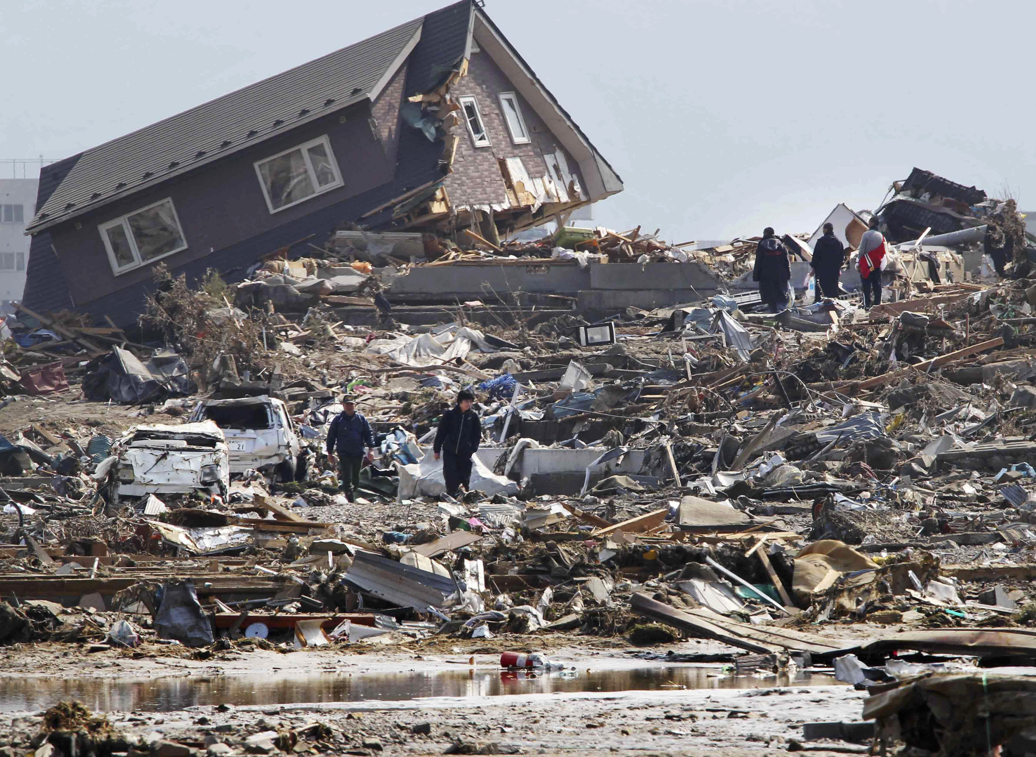 日本の地震はなぜ頻発するのか？南海トラフ最新確率と命を守る備え