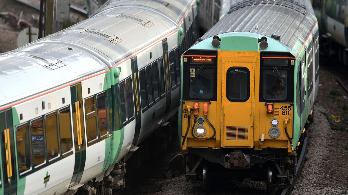 Southern England Rail Services Face Major Disruption Following Radio Fault
