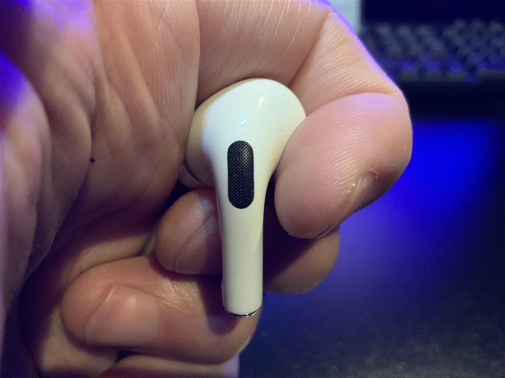Airpodsの音漏れは電車で丸聞こえ？プロが教える確認法と防止裏ワザ