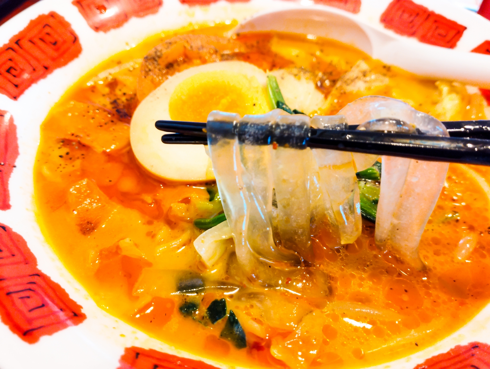 札幌で麻辣湯ブーム沸騰！人気店比較と中毒性の真相【2026】
