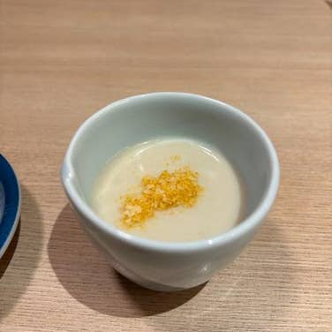 【2026年最新マナー】スプーンで混ぜるのはNg？高級和食店で恥をかかない「茶碗蒸し」の作法と意外な新常識