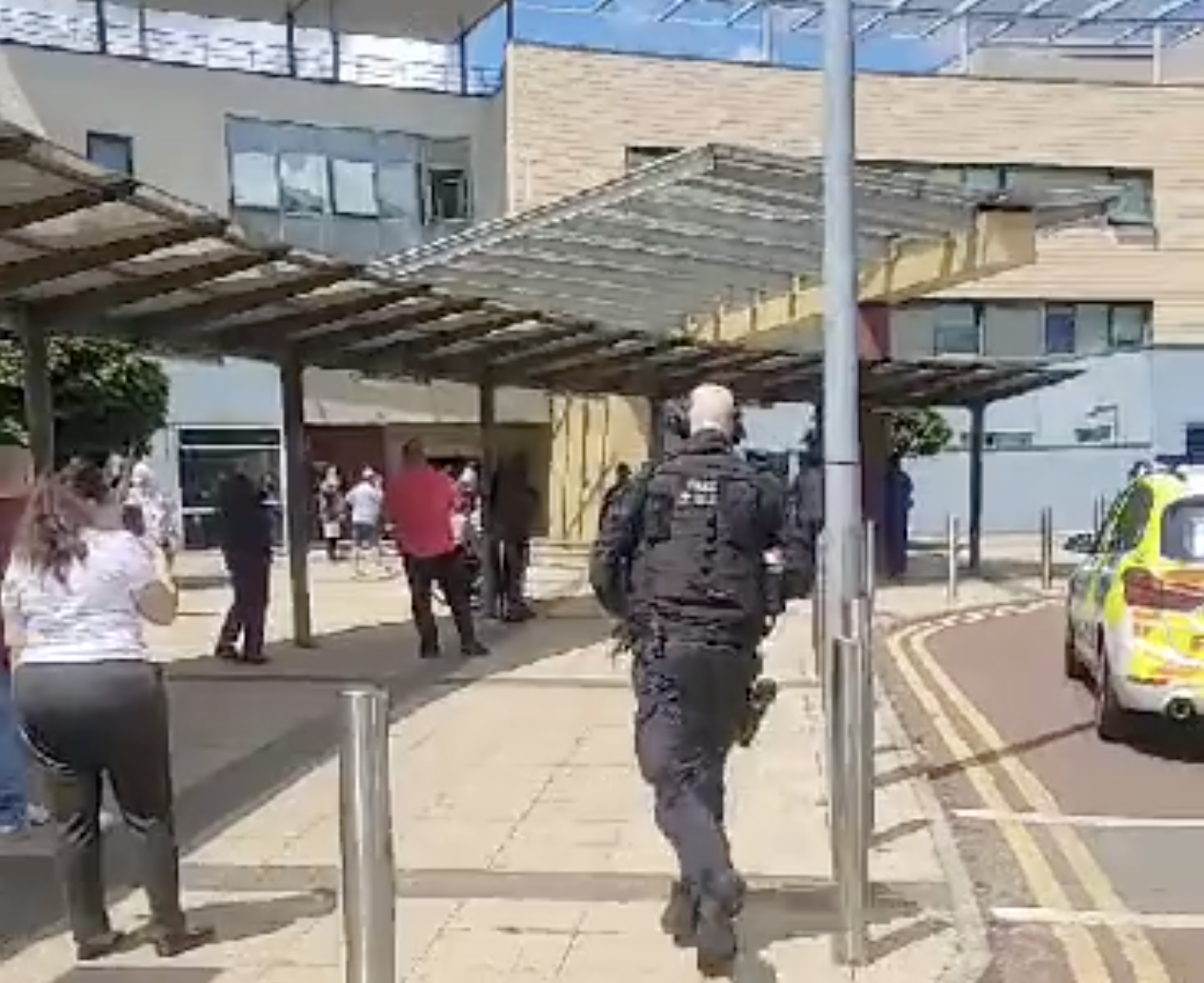 Two People Were Hospitalized Following a Stabbing in West London