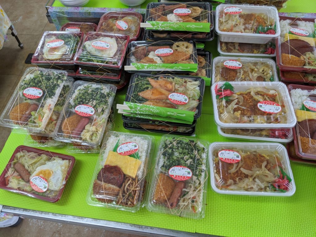 那覇の名店「丸江弁当」の魅力解剖！メニューや口コミ・注文法を徹底解説