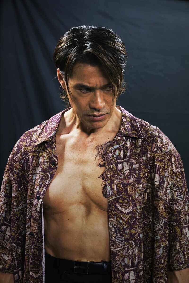 松村雄基の圧倒的筋肉美！奇跡の還暦ボディを保つ凄絶トレと食事術