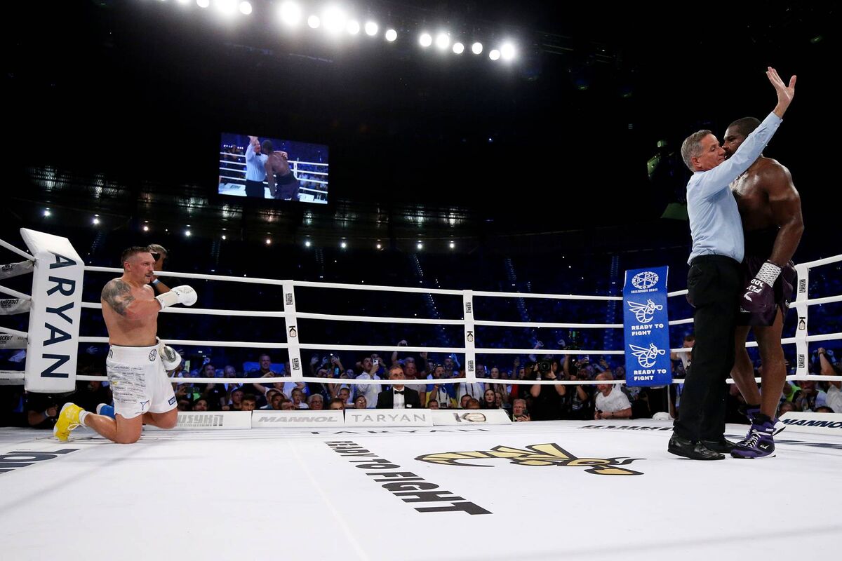 Usyk vs Dubois 2 Walk out Time