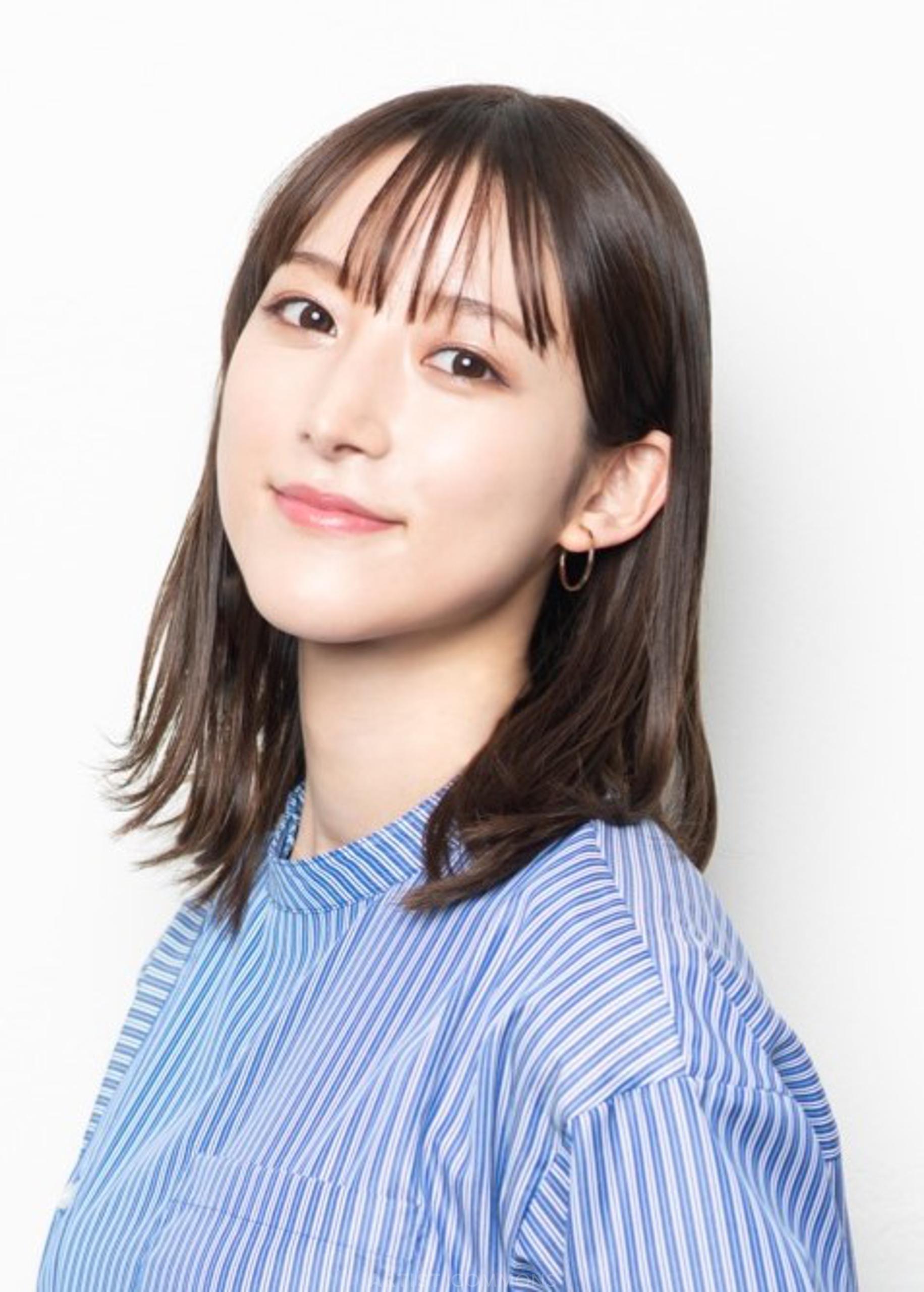 山崎あみの現在と結婚・熱愛の真相！ズムサタ美脚美女の経歴総ざらい