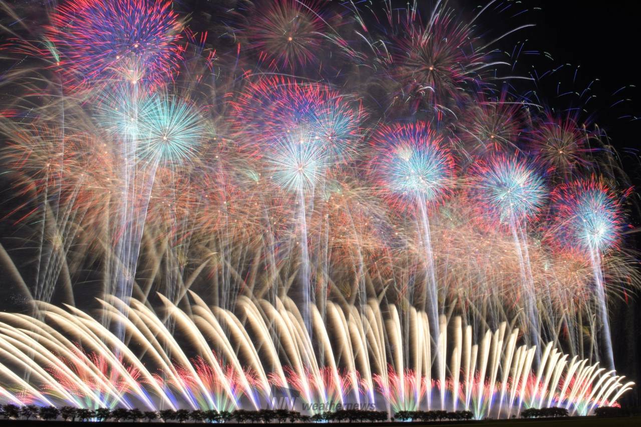 【2026最新】今日の花火大会はどこで開催？打ち上げ場所と穴場速報