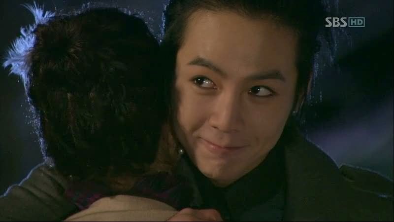 Go Mi Nam and Tae Kyung Kiss