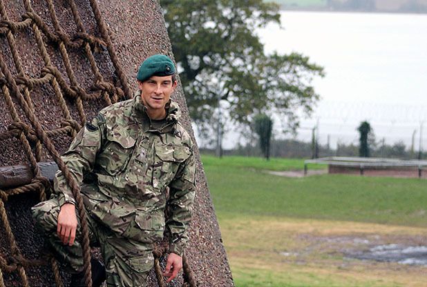 Was Bear Grylls in the Sas