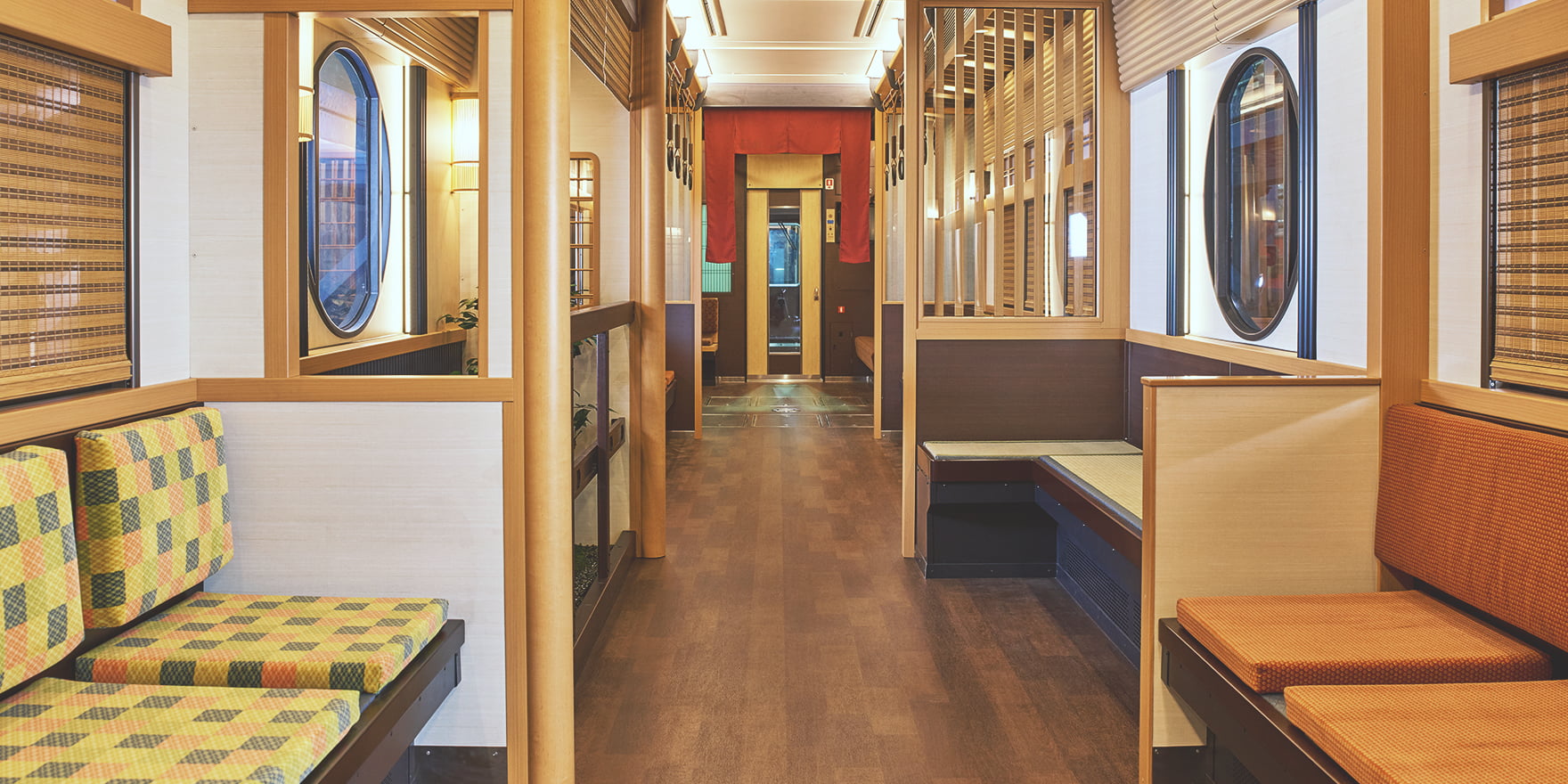 京とれいん雅洛の車内が豪華すぎ！特別料金不要の秘密とおすすめ座席