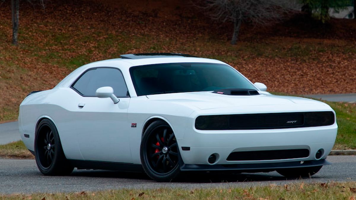 14 Dodge Challenger Srt8