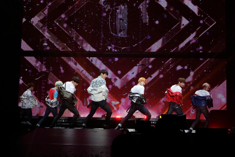 2015 Bts 花樣 年華 on Stage
