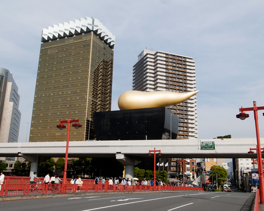 浅草「金の炎」の正体と横向きの理由！噂の真相と知られざる構造に迫る