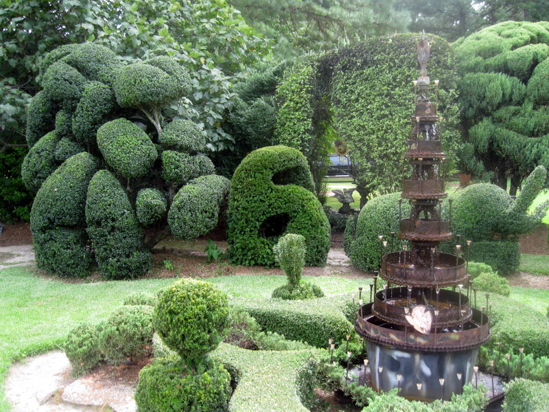 The Pearl Fryar Topiary Garden